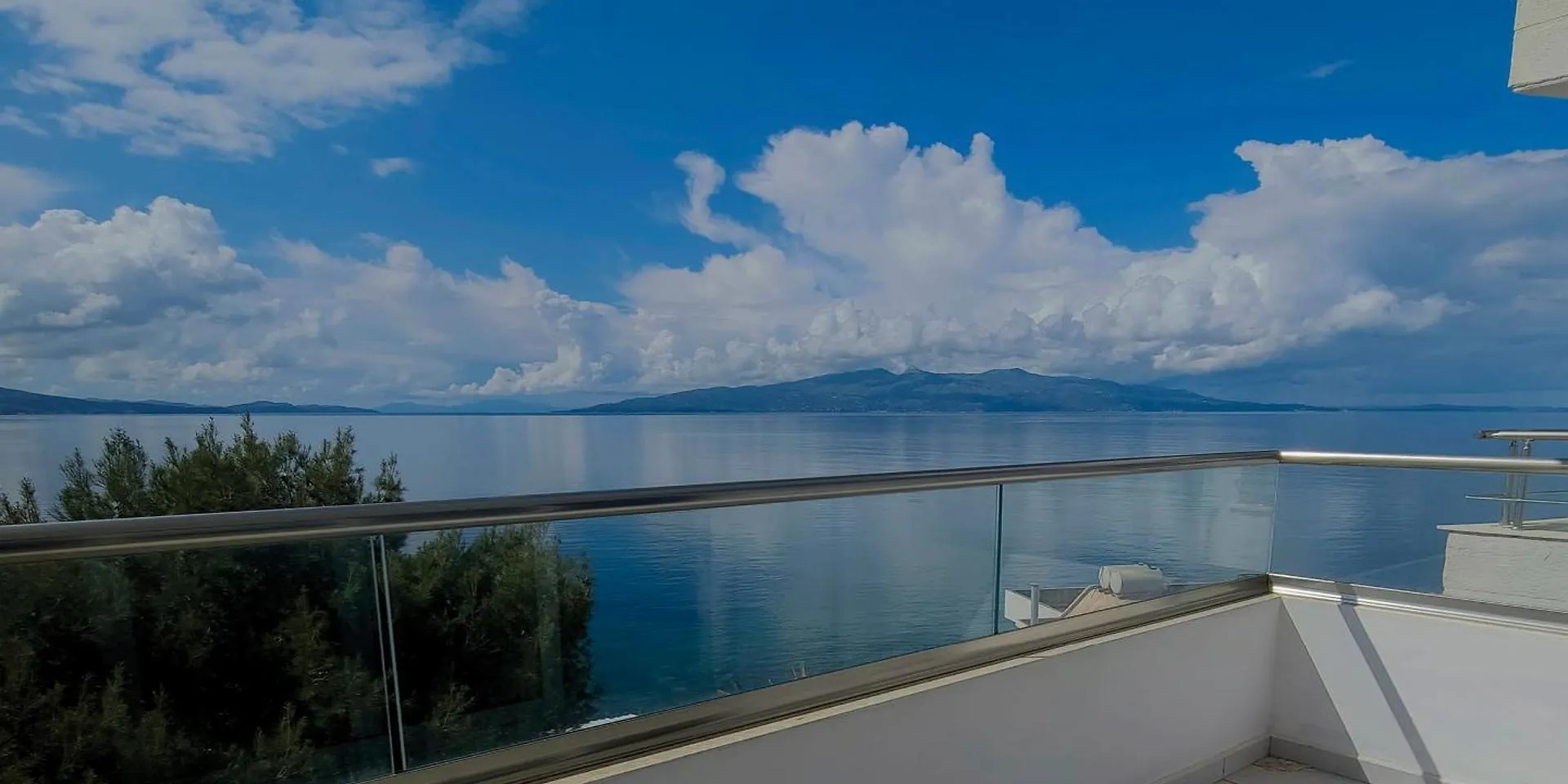Salty Breeze Sea View Apartment Sarande