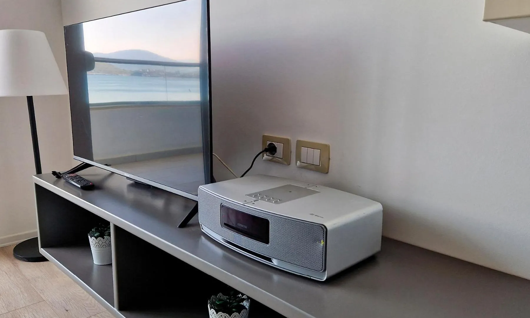Salty Breeze Sea View Apartment Sarande 0*,