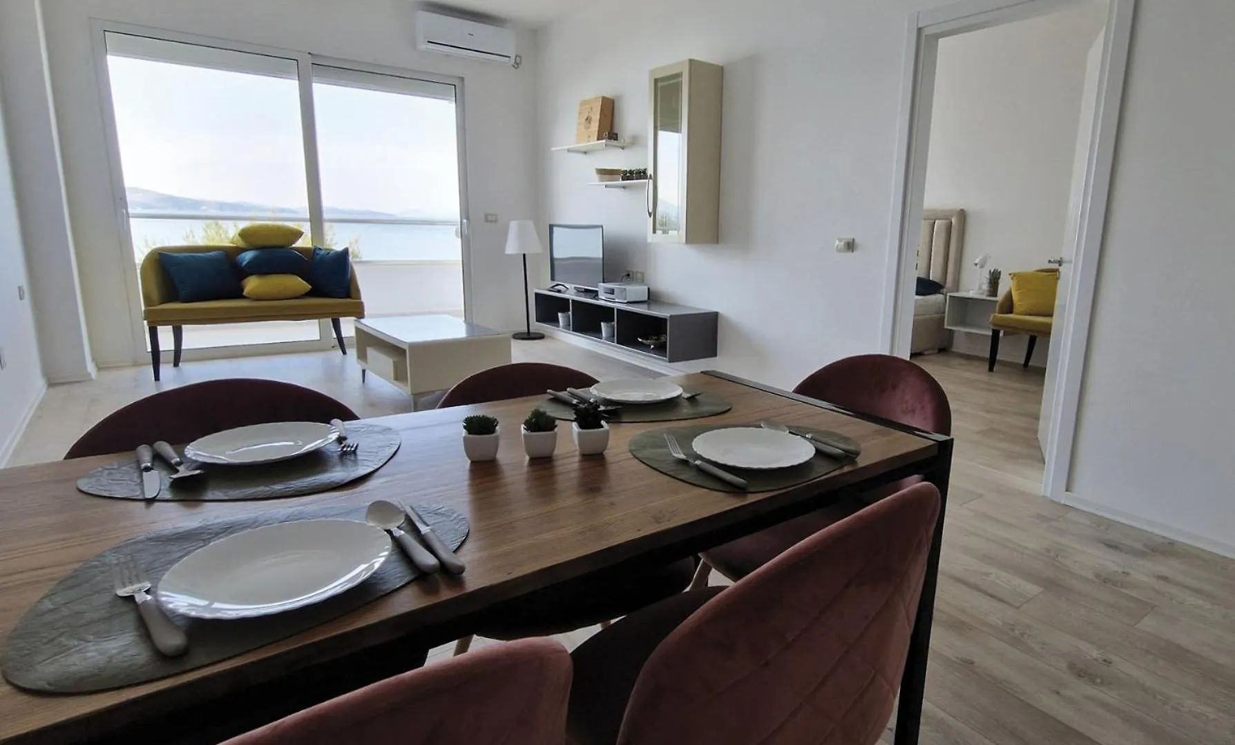 Salty Breeze Sea View Apartment Sarande