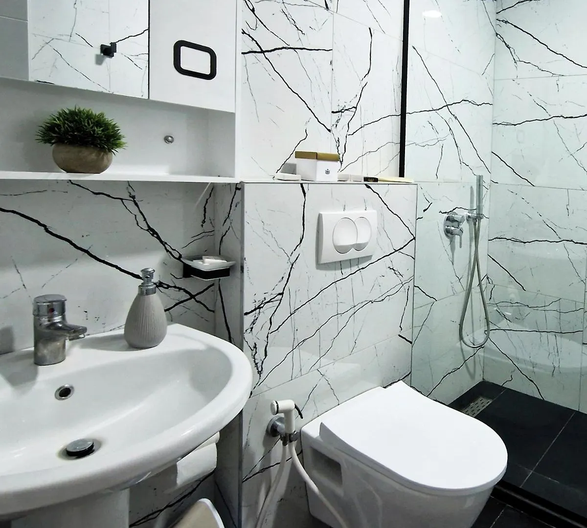 Salty Breeze Sea View Apartment Sarande