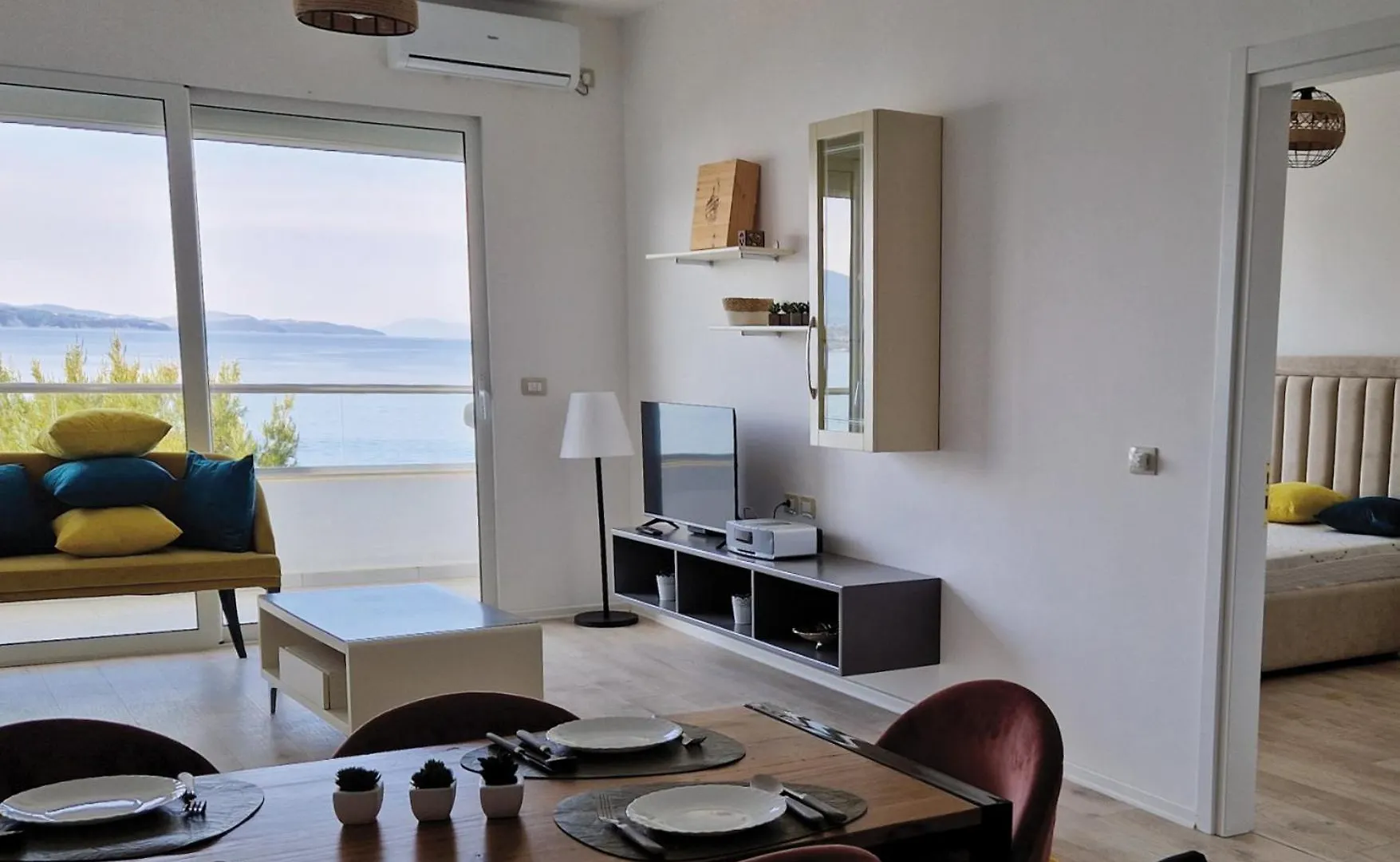 Salty Breeze Sea View Apartment Sarande